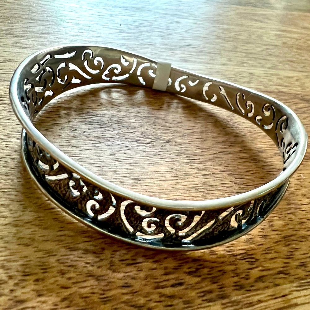 Silpada Sterling Silver Wavy Bangle